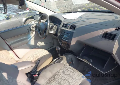 2005 Ford Focus Zx4 из США, поврежденный, VIN 1FAFP34N75W312338